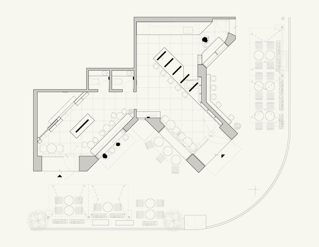 Plano arquitectónico en planta del bar Tresca Vinilos y Copas, con distribución interior de mesas, barra, sanitarios y disposición del mobiliario en la terraza exterior.